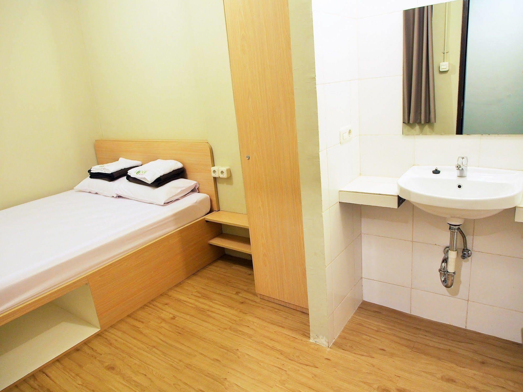 Spot On 91821 The Packer Lodge Jakarta Jacarta Exterior foto